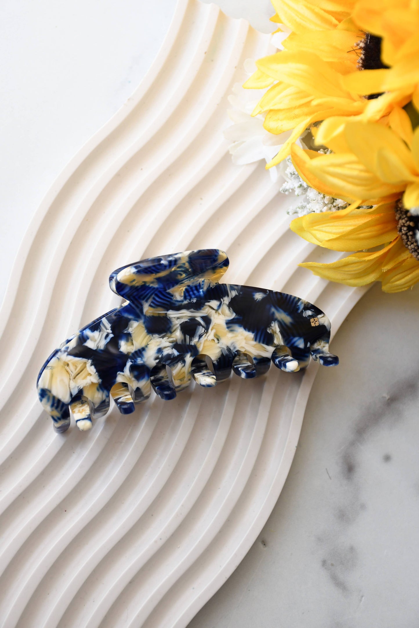 Oval Acetate Hair Claw in Blueberry Muffin