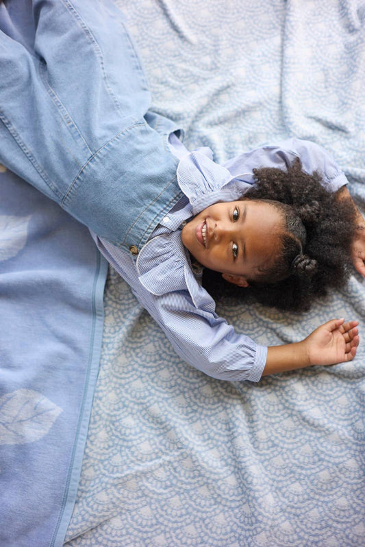 Seaside Scallops Fog Blanket: Original