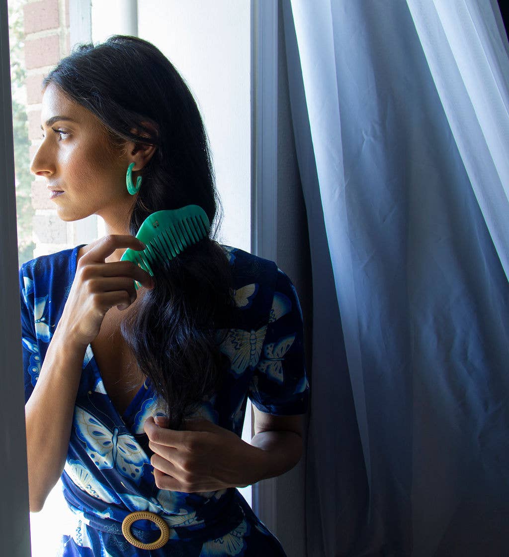 RuYi Comb Collection Acetate Resin Comb: Rainbow