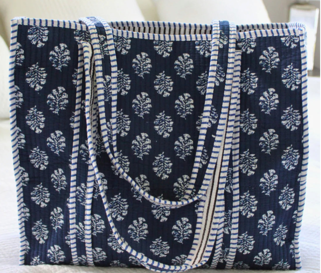 Laguna Tote bag