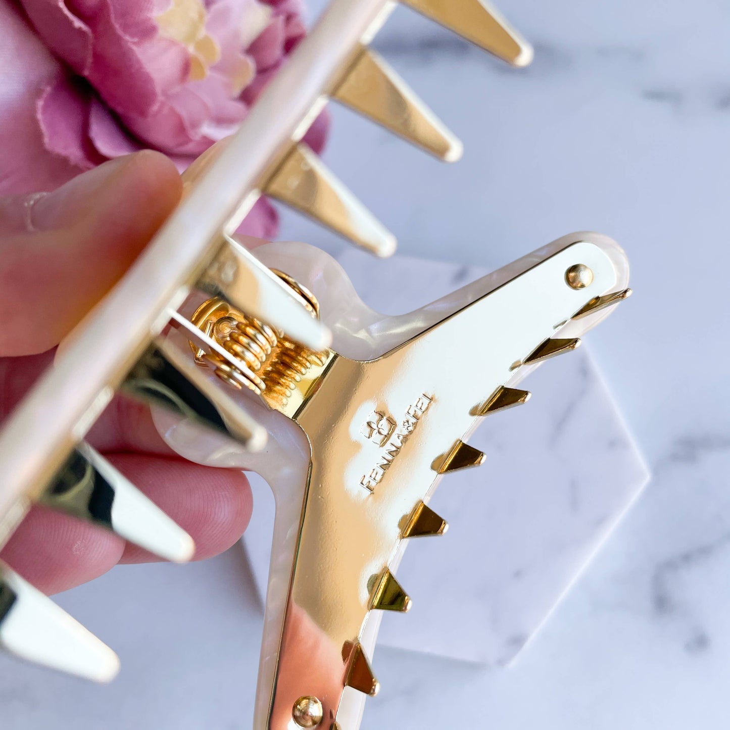 French Claw in Reef Blue Black Brown Acetate Claw