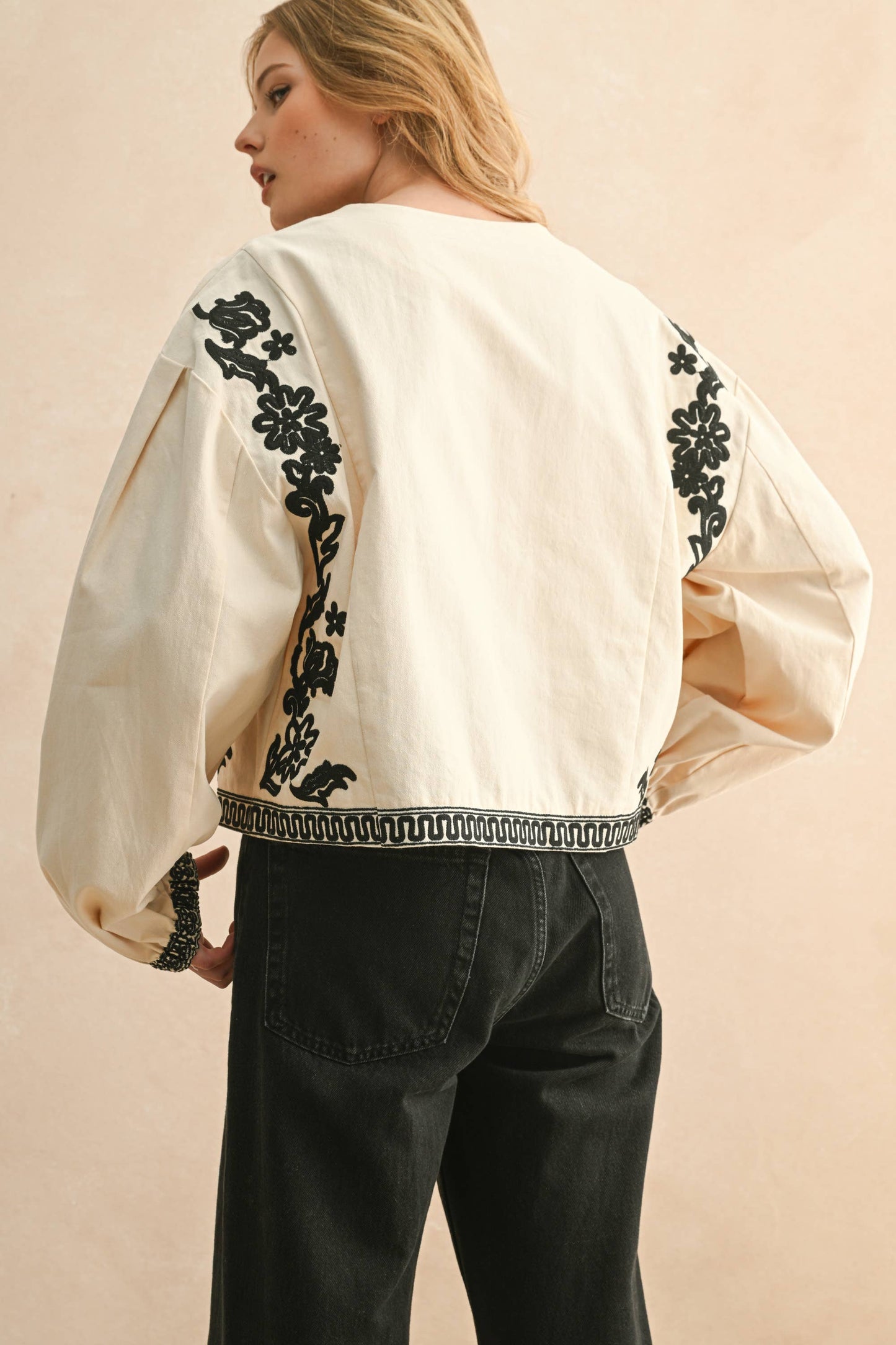 FLORAL PATCH DETAILED JACKET