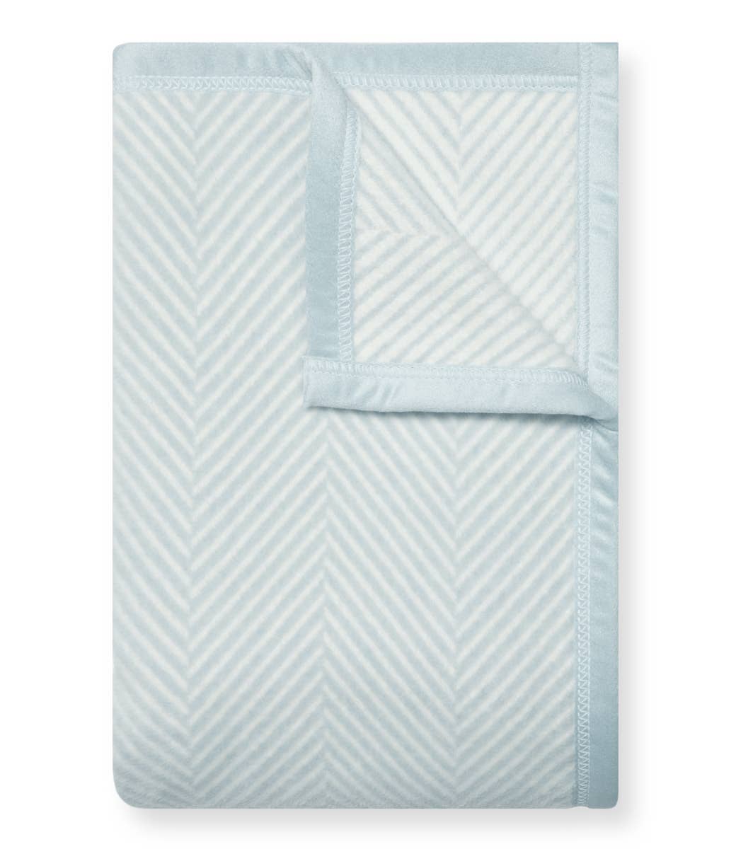 Harborview Herringbone Sky Blanket: Midi