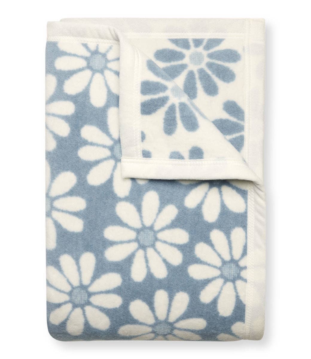 Fresh as a Daisy Fog Midi Blanket