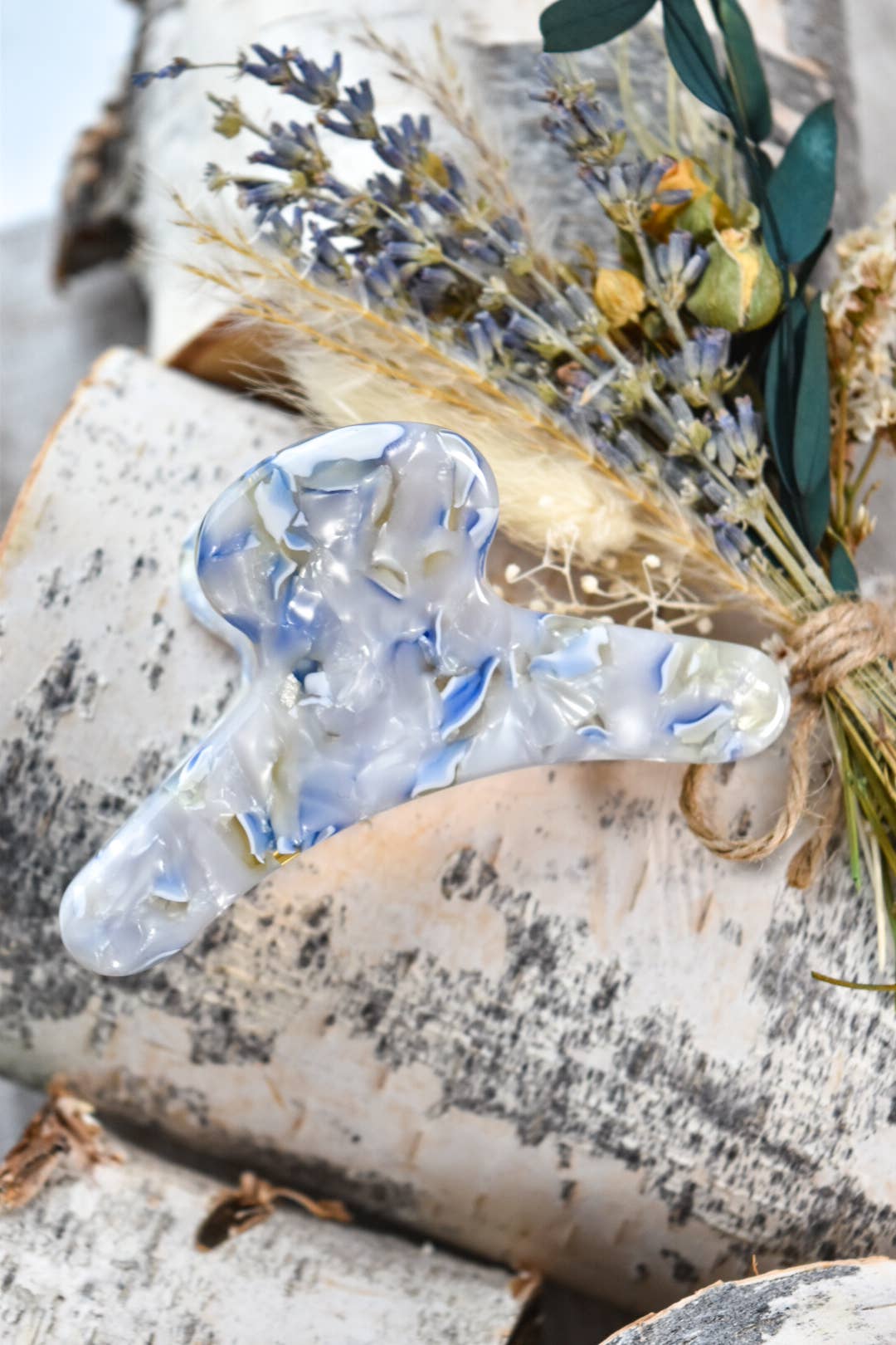 French Claw in Ajisai | Ivory Blue Acetate Claw