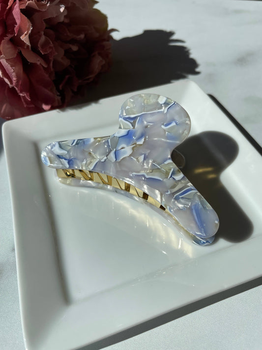 French Claw in Ajisai | Ivory Blue Acetate Claw