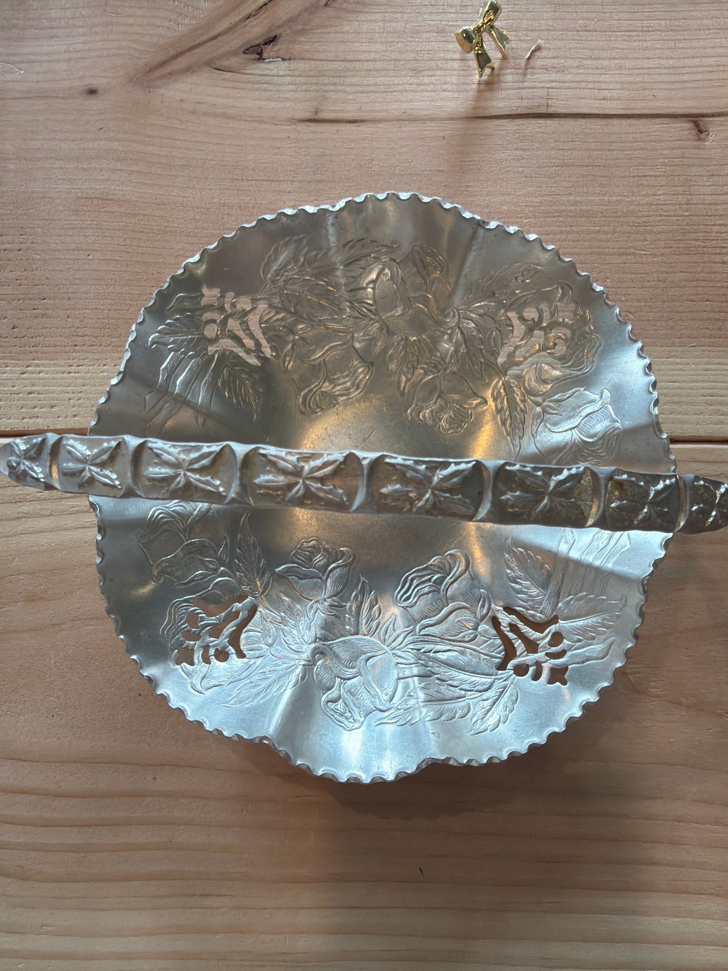 Aluminum Punch Table Basket - Flower Bouquet Carry
