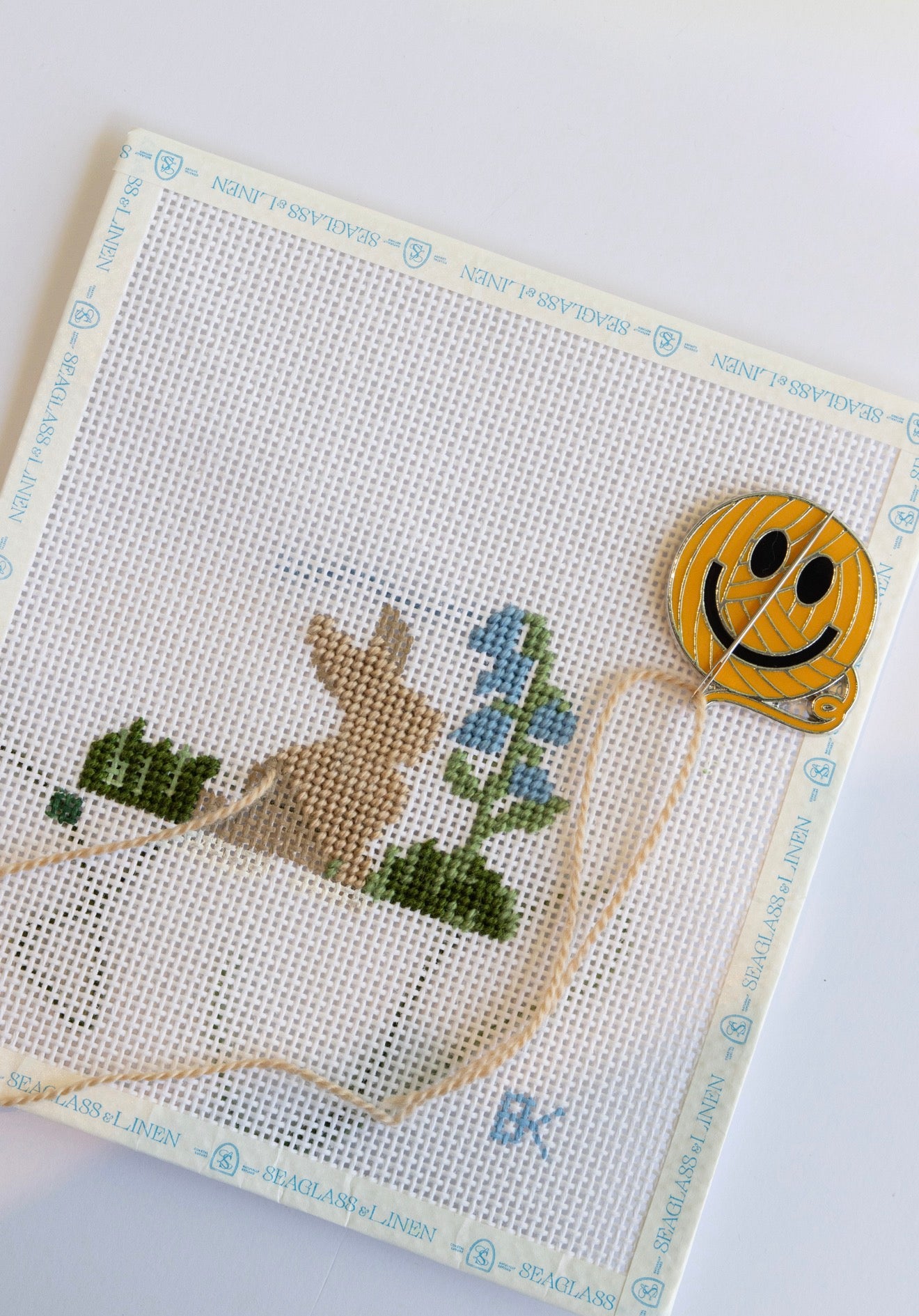 Smiley face Needle minder