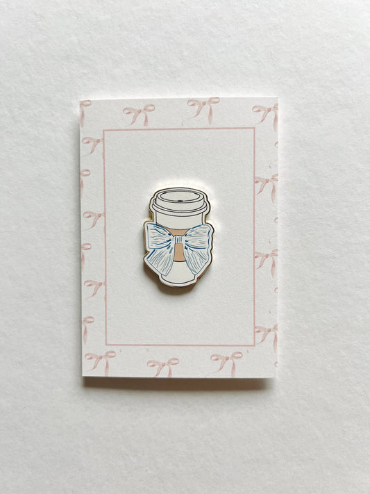 Hot coffee with bow minder