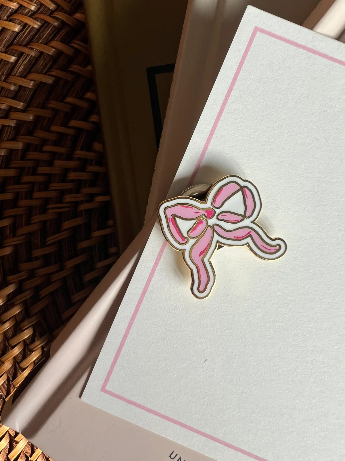 Bow needle minder