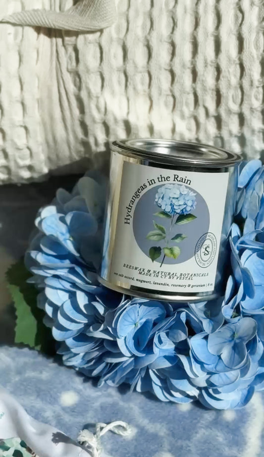 Hydrangeas in the Rain candle